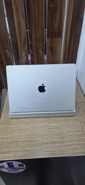 Laptop Apple MacBook Air 2025 M4 15-inch 16GB Apple M4 SSD 512GB