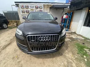 Audi Q7 3.0T Premium quattro 4dr SUV AWD (3.0L 6cyl S/C 8A) 2015 Black