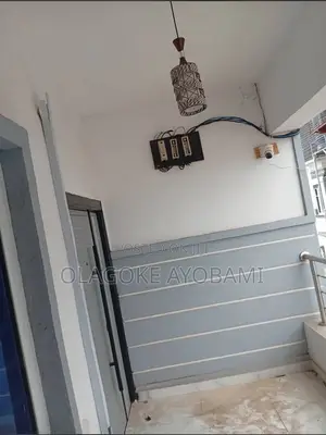 8bdrm Mansion in Akoto Estate Gate3, Akala Express for sale