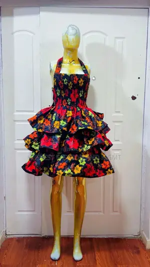 Short Stepped Gown - Style 890