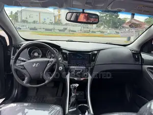 Hyundai Sonata Limited Sedan FWD (2.4L 4cyl 6A) 2012 Black