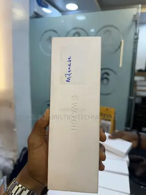 Apple Watch Series 11 42mm Natural Titanium
