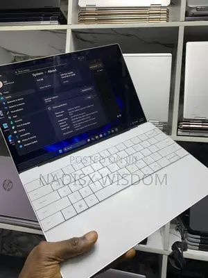 New Laptop Dell XPS 13 9320 16GB Intel Core i7 SSHD (Hybrid) 256GB