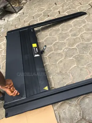 Boot Cover TRD Hilux 2022