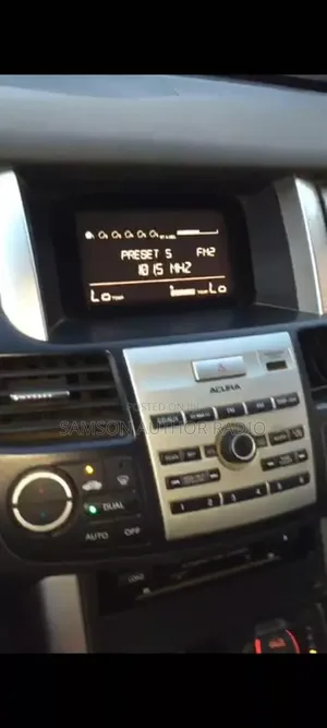 Complete Factory Followcome Radio Screen and Chrome Acura RDX 2008