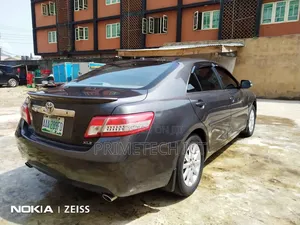 Toyota Camry XLE V6 4dr Sedan (3.5L 6cyl 6AM) 2010 Gray