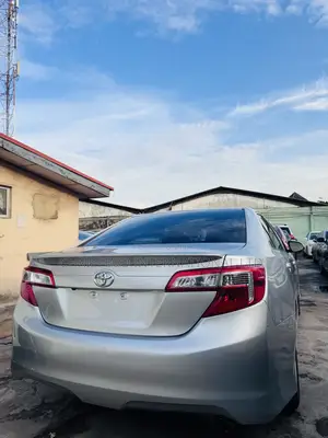 Toyota Camry SE 4dr Sedan (2.5L 4cyl 6A) 2014 Silver