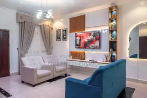 Four Bedroom Apartment for Party