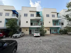 6bdrm Townhouse/Terrace in Wuye for sale