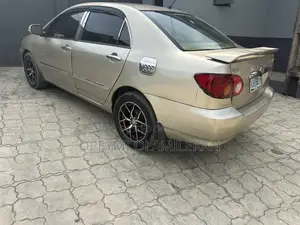 Toyota Corolla LE 2006 Gold