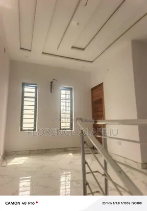 3bdrm Duplex in Akala Way for rent