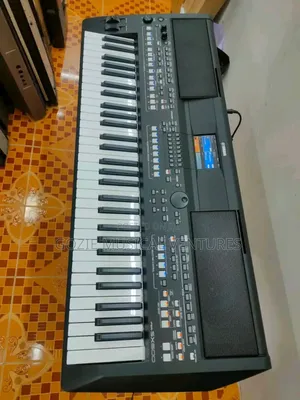 PSR-Sx 600 Yamaha Piano or Keyboard