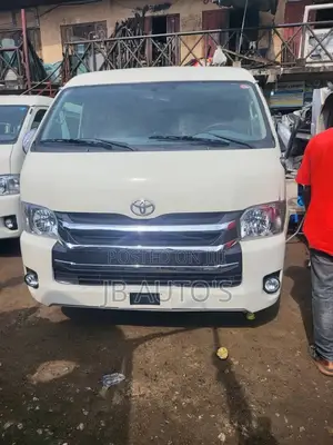 Toyota HiAce 2012 White