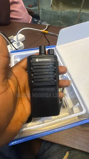 Motorola M9 Two-Way Radio(Walkie Talkie)