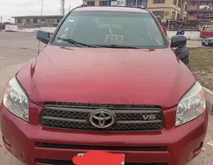 Toyota RAV4 V6 2007 Red