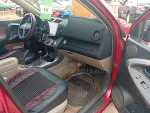 Toyota RAV4 V6 2007 Red