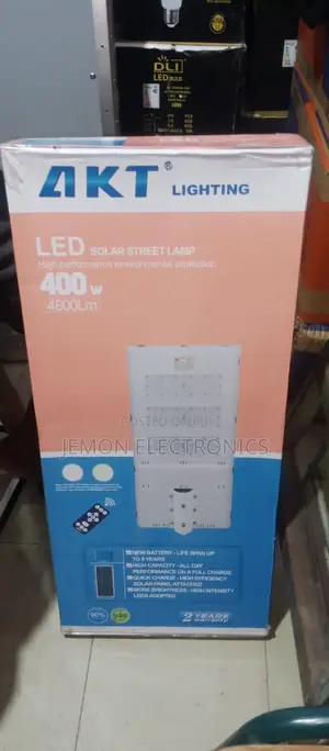 Akt 400w Led Solar Street Light – High Brightness Outdoor Lamp