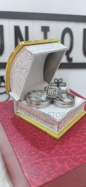 Engagement / Wedding Ring