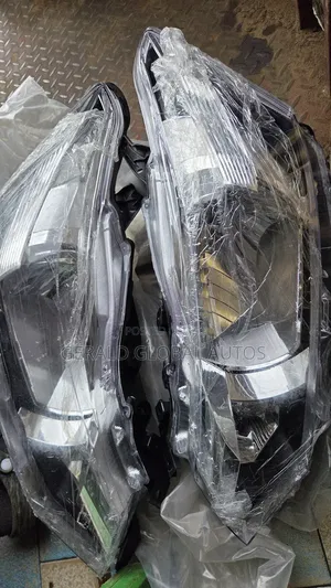 Head Lamp Yaris 2014