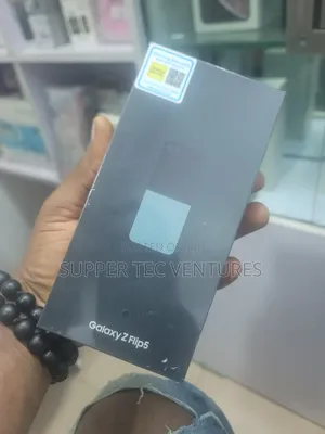 New Samsung Galaxy Z Flip 5 256 GB Blue