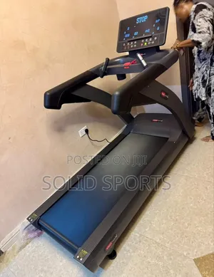 Commercial 4 Horsepower Treadmill Machine Maximum User Weight Is 180kg