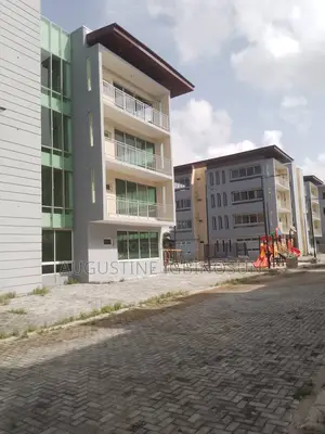 3bdrm Apartment in Sangotedo for sale