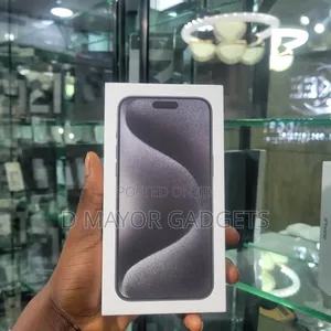 New Apple iPhone 15 Pro Max 256 GB Black