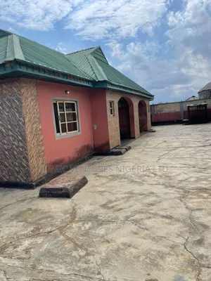 Furnished 2bdrm Bungalow in Isuti Rd, Igando / Ikotun/Igando for sale