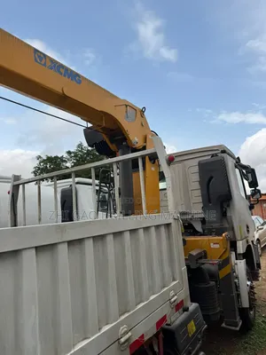Truck-Mounted Crane
