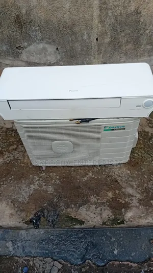 Uk Fairly Used 1.5hp Daikin Inverter Split Unit Ac