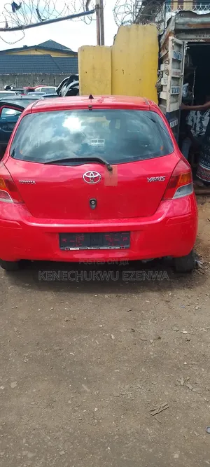 Toyota Yaris 1.5 Liftback 2008 Red