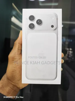 New Apple iPhone 17 Pro Max 256 GB Silver