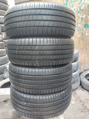 215/55r17 Quality Dunlop Japanese Tyre Available in Stock Put Call