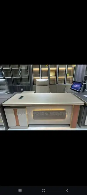 Luxury Executive Director Office Desk With Integrated Led Lighting