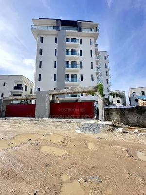 3bdrm Apartment in Lekki Phase 1 for sale