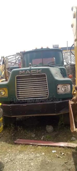 Mack Water Tanker 15,000 Litres