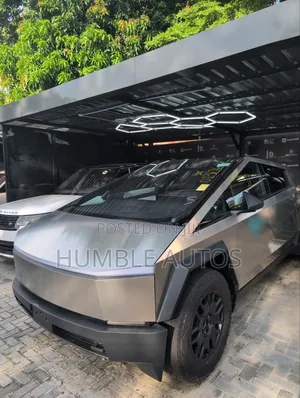 Tesla Cybertruck 173 kWh Cyberbeast AWD 2024 Silver