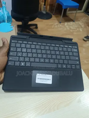 Surface Pro Detachable Keyboard Model 1864 Magnetic Type Cover