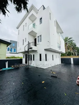 4bdrm Duplex in Estate, Adeniyi Jones for sale