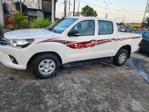 Toyota Hilux 3.0 D-4D 4x4 2012 White