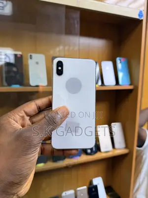 Apple iPhone X 64 GB White