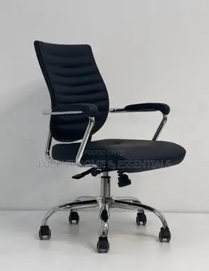 Luxury Ribbed Leather Executive Chair – Modern Mid-Back Office Chair