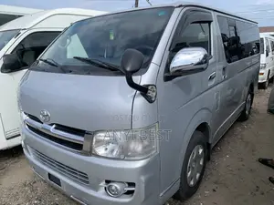 Toyota HiAce 2011 Silver