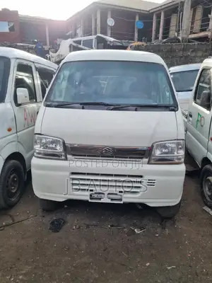 Suzuki APV Minibus 2010 White