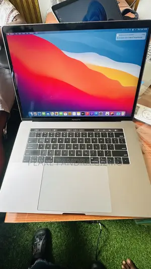 Laptop Apple MacBook Pro 16GB Intel Core i9 SSD 512GB