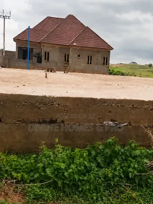300sqm With DPC for 3 Bedroom Detached Bungalow, Buildable Livable