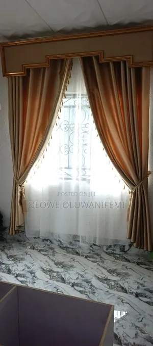 Quality Curtain With Drapes