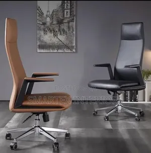 Executive Leather Swivel Office Chair