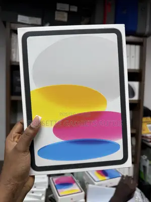 New Apple iPad (2025) 128 GB Silver