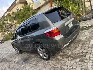 Toyota Highlander Limited 2010 Green